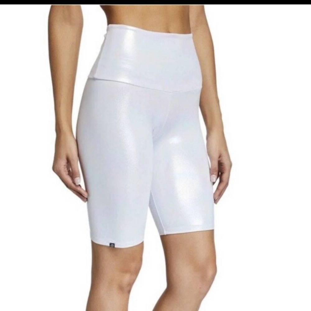 FP Movement x Onzie Biker Shorts 🌈